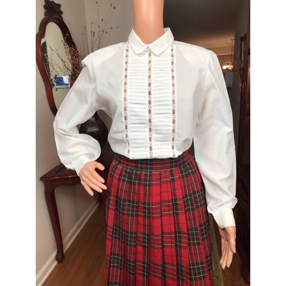 Laura Mae Tops - Vtg. Laura Mae white blouse size 14
